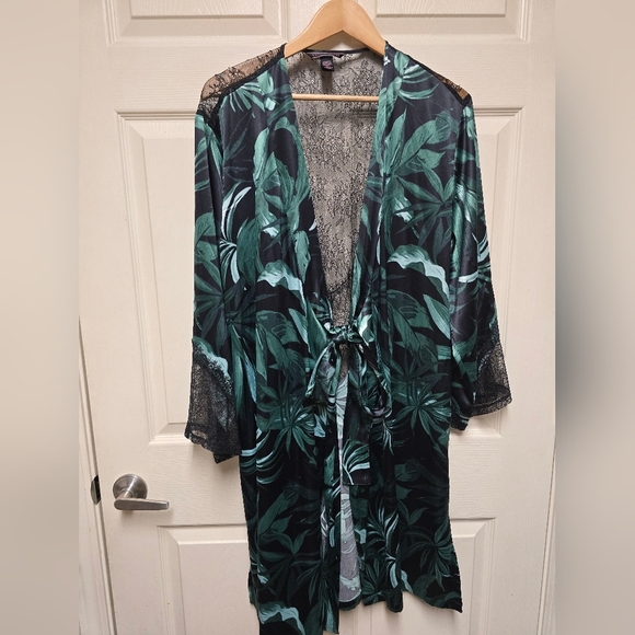Victorias Secret Chantilly Green Palm Leaves Lace Kimono Robe Cover Up M/L - Picture 7 of 16